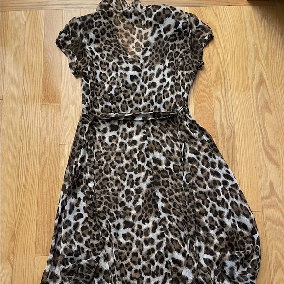 JBS Short Sleeve Belted Dress in Leopard - Picture 11 of 12